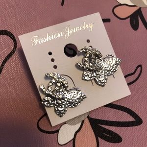 BUTTERFLY EARRINGS